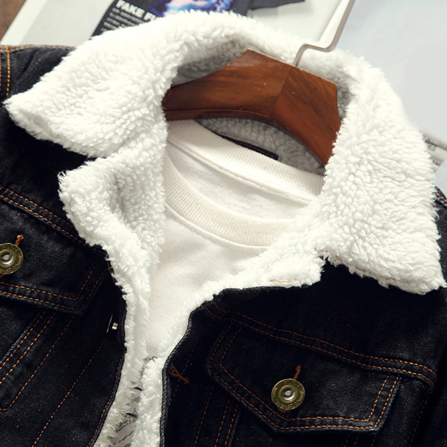 Men Winter Autumn Jacket Denim Inner Fleece Thicken Winter Jeans Jacket Coat Men'S Turn-Down Velvet Jacket Mens Fur Parkas